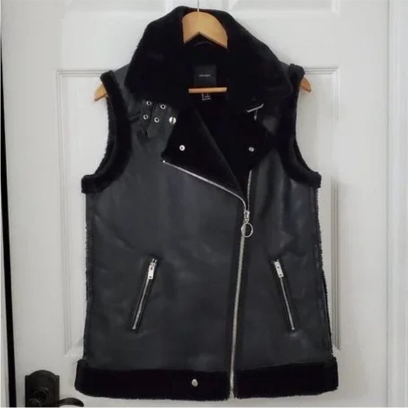 Forever 21 Black faux Leather fur lined moto Vest - Picture 3 of 5